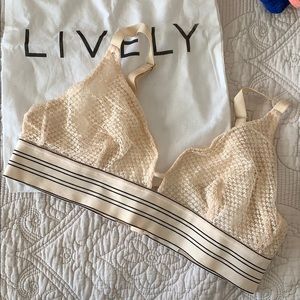 Lively light pink bralette & bag